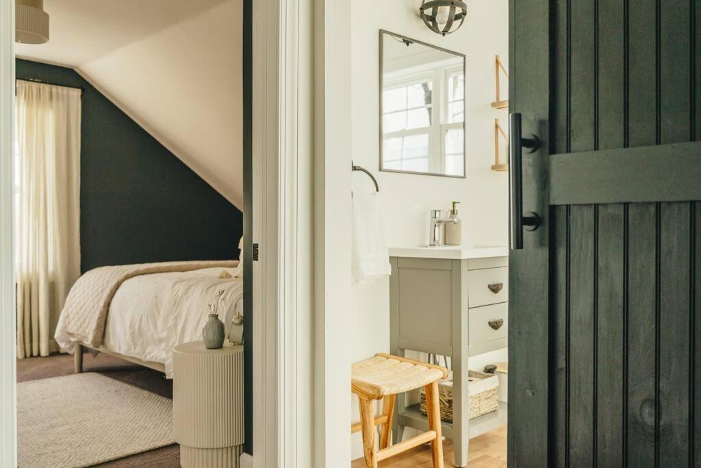Cozy Cottage, Hot Tub, Fire Pit, 15Min To Hudson And Hiking Catskill Eksteriør bilde