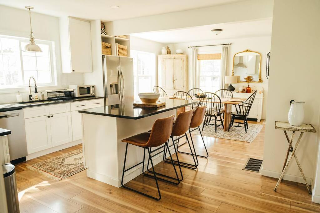 Cozy Cottage, Hot Tub, Fire Pit, 15Min To Hudson And Hiking Catskill Eksteriør bilde
