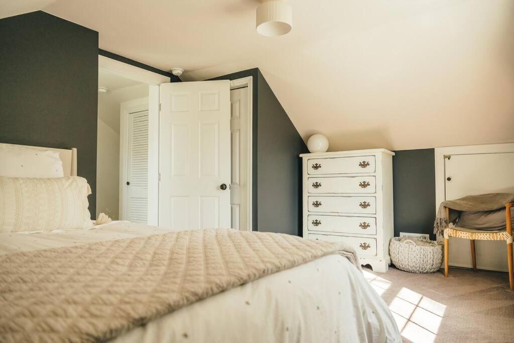 Cozy Cottage, Hot Tub, Fire Pit, 15Min To Hudson And Hiking Catskill Eksteriør bilde